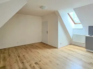 Pronájem bytu 1+kk, Třebotov, Hlavní, 36 m2