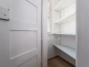 Prodej bytu 2+kk, Praha - Vinohrady, Lužická, 49 m2