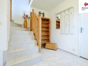 Prodej rodinného domu, Žákava, 200 m2