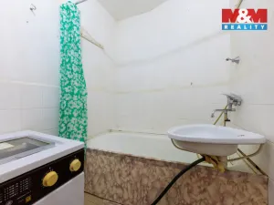 Prodej bytu 2+1, Teplice, Alejní, 46 m2