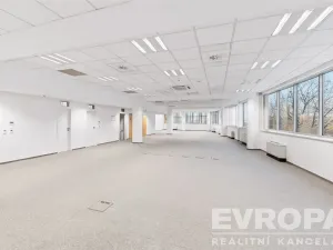 Pronájem kanceláře, Praha - Nusle, Doudlebská, 956 m2