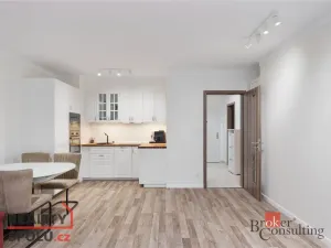 Prodej bytu 2+kk, Praha - Strašnice, Zvěřinova, 59 m2