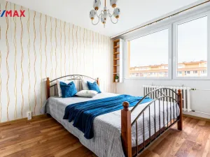 Pronájem bytu 3+1, Praha - Kobylisy, Famfulíkova, 67 m2