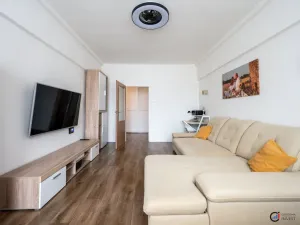 Prodej bytu 3+1, Pardubice - Zelené Předměstí, Benešovo náměstí, 78 m2