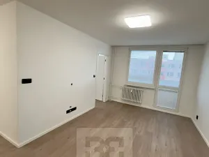 Pronájem bytu 2+kk, Kladno, Polská, 40 m2