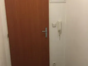 Pronájem bytu 1+kk, Praha - Vysočany, Freyova, 22 m2