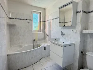 Prodej bytu 3+1, Hodonín, Seifertova, 55 m2