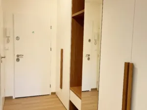 Pronájem bytu 2+kk, Praha - Kobylisy, Mirovická, 44 m2