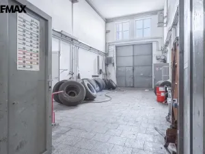 Prodej výrobních prostor, Okříšky, Za tratí, 2224 m2