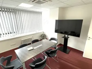 Pronájem kanceláře, Praha - Holešovice, Dělnická, 1252 m2