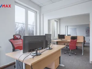 Prodej komerčního pozemku, Okříšky, Za tratí, 34555 m2