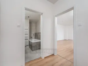 Pronájem bytu 1+kk, České Budějovice - České Budějovice 2, Na Zlaté stoce, 34 m2