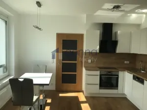 Pronájem bytu 2+kk, Praha, Lovosická, 56 m2