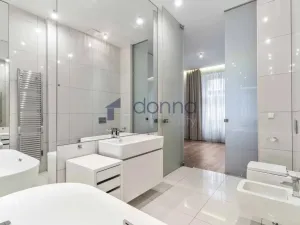 Pronájem bytu 3+kk, Praha, Laubova, 134 m2