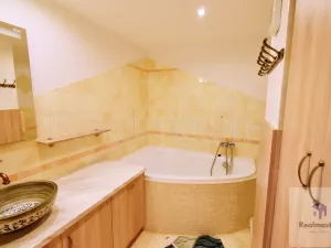 Pronájem bytu 3+1, Ústí nad Labem - Neštěmice, Seifertova, 83 m2