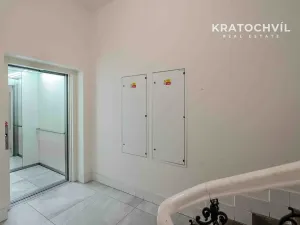 Prodej bytu 1+kk, Praha - Bubeneč, Korunovační, 32 m2