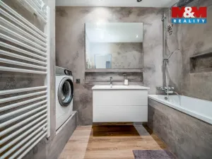 Prodej bytu 2+1, Pardubice - Zelené Předměstí, Palackého třída, 71 m2