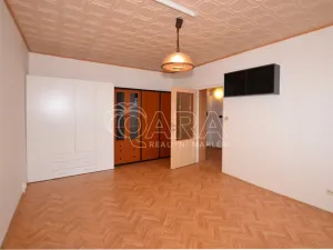 Pronájem bytu 1+1, Praha - Libuš, Na domovině, 38 m2