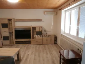 Prodej bytu 3+1, Božice, 74 m2