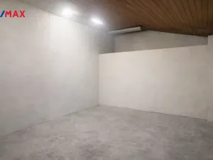 Prodej obchodního prostoru, Holešov, 300 m2