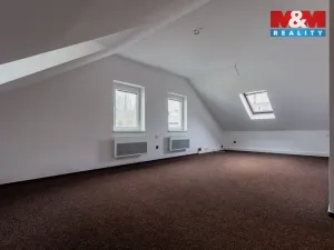 Pronájem kanceláře, Jeseník, nám. Svobody, 120 m2