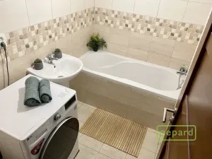 Pronájem bytu 3+kk, Chýně, Uherova, 68 m2