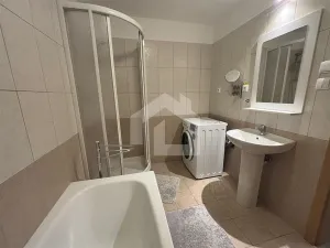 Pronájem bytu 2+kk, České Budějovice - České Budějovice 6, Jeronýmova, 69 m2