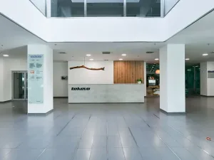 Pronájem kanceláře, Praha - Holešovice, Jankovcova, 221 m2