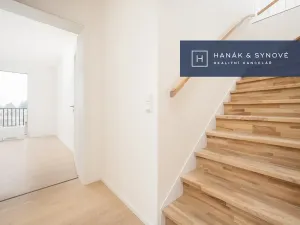 Prodej bytu 3+kk, Pohořelice, U Kasáren, 84 m2