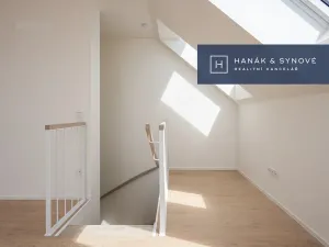 Prodej bytu 3+kk, Pohořelice, U Kasáren, 84 m2