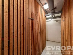 Pronájem bytu 3+1, Praha - Hlubočepy, Voskovcova, 77 m2