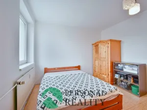 Prodej bytu 3+1, Karlovy Vary, U Koupaliště, 68 m2