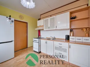 Prodej bytu 3+1, Karlovy Vary, U Koupaliště, 68 m2