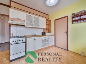 Prodej bytu 3+1, Karlovy Vary, U Koupaliště, 68 m2