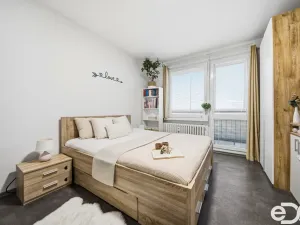 Prodej bytu 3+1, Hradec Králové, třída Edvarda Beneše, 98 m2