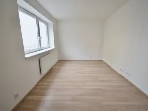 Pronájem bytu 1+kk, Brno - Žebětín, Přírodní, 32 m2