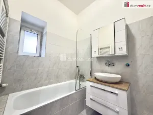 Pronájem bytu 2+1, Ústí nad Labem - Ústí nad Labem-centrum, Palachova, 65 m2