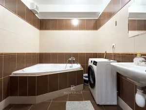 Prodej bytu 2+1, Praha - Dolní Počernice, Národních hrdinů, 75 m2