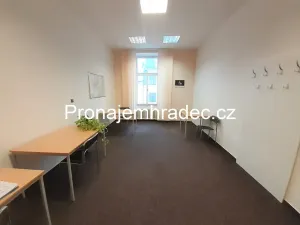 Pronájem kanceláře, Hradec Králové, Československé armády, 19 m2
