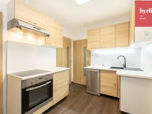 Prodej rodinného domu, Kravaře, Čeňka Trunčíka, 170 m2