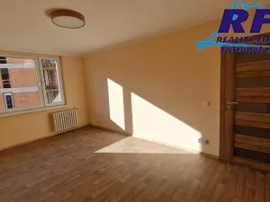 Pronájem bytu 2+kk, Benešov, Vnoučkova, 43 m2