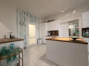 Prodej bytu 4+1, Děčín, Husovo nám., 156 m2