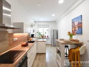 Prodej bytu 2+1, Praha - Žižkov, Basilejské náměstí, 73 m2