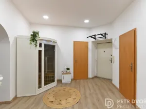 Prodej bytu 2+1, Praha - Žižkov, Basilejské náměstí, 73 m2