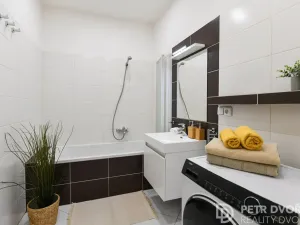 Prodej bytu 2+1, Praha - Žižkov, Basilejské náměstí, 73 m2