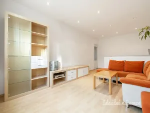 Pronájem bytu 3+1, Praha - Malešice, Ovčárská, 72 m2