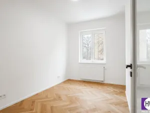 Prodej bytu 3+1, Praha - Nusle, U Svépomoci, 65 m2