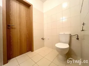 Pronájem bytu 1+kk, Olomouc - Slavonín, Topolová, 29 m2