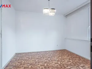 Prodej bytu 3+1, Pelhřimov, Táborská, 61 m2