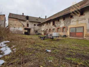 Prodej obchodního prostoru, Veltěže, Perucká, 1326 m2